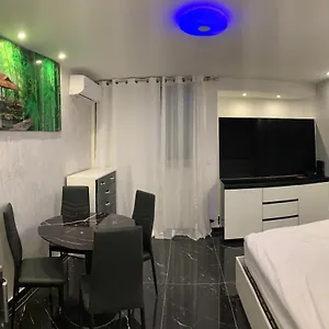  Appartement Les Pieds Dans L'eau France