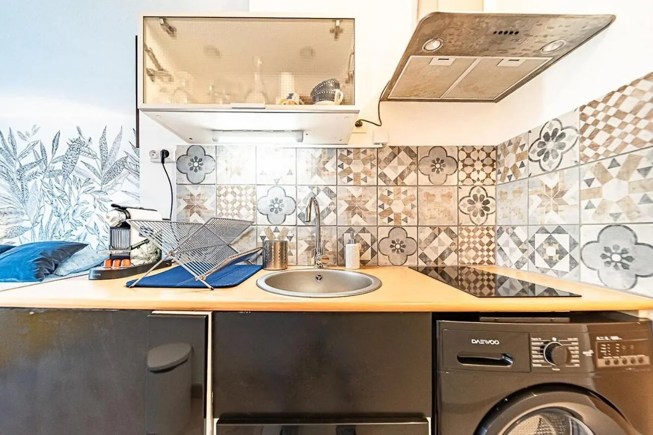 Le Petit Million- Joli Studio Renove-Flachet location